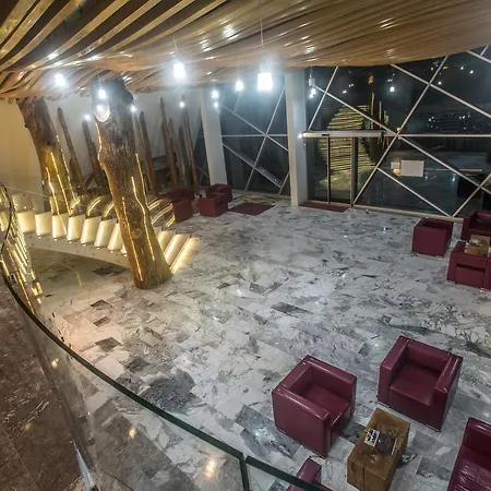 فندق Borici 2*